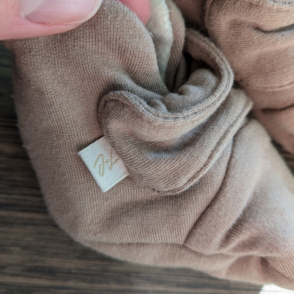 Jax & Lennon 0-6 month infant terry booties - Picture 2 of 3